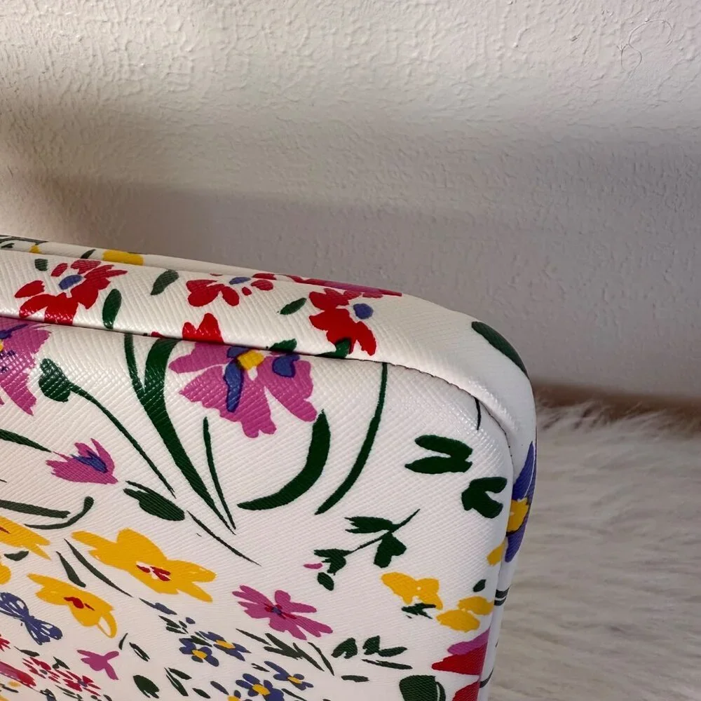 Kate Spade Floral Garden Bouquet Padded Laptop Case Multi Color 15.3'' Chic